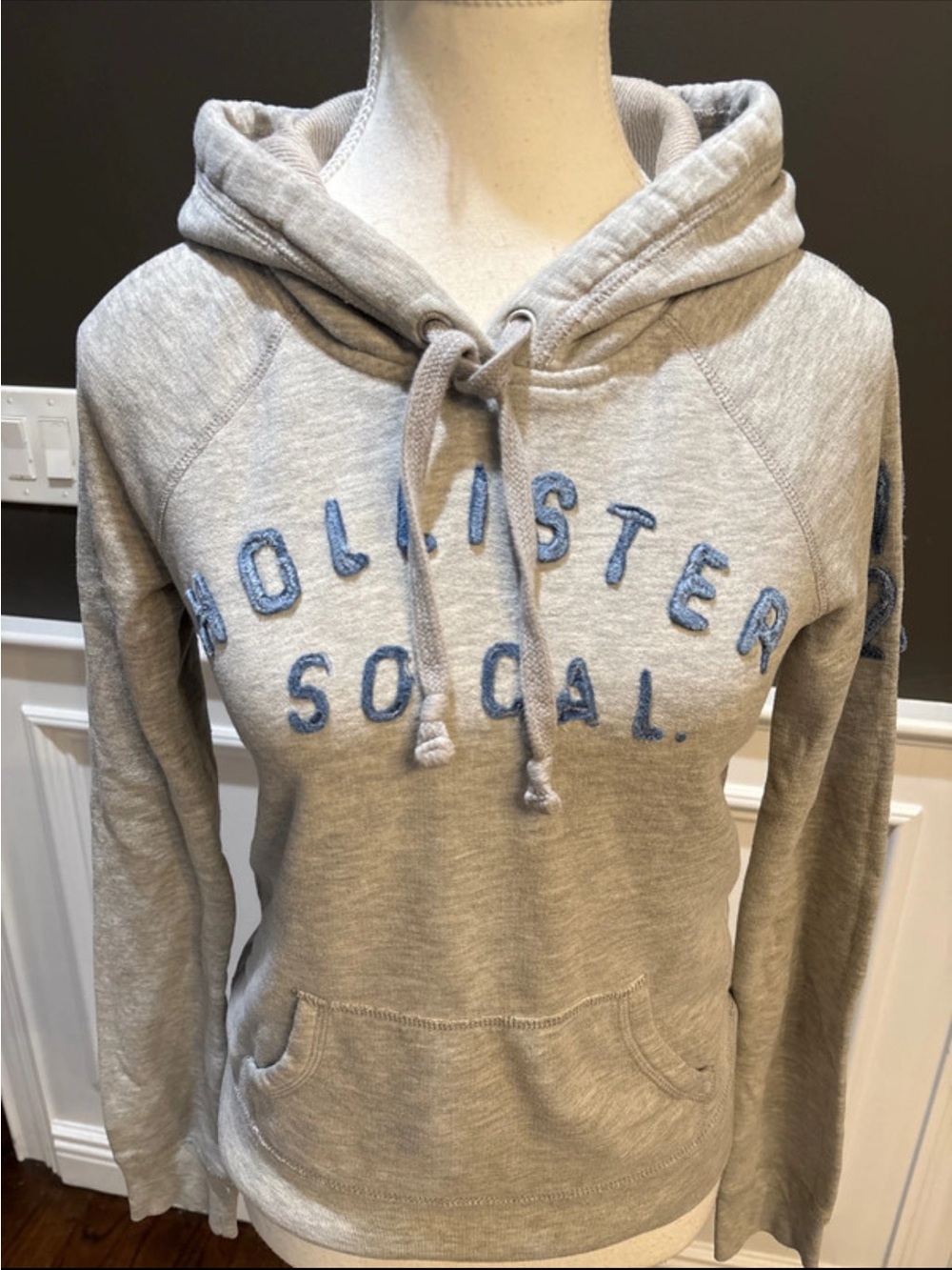 Hollister Heather Gray SoCal Pullover Hoodie with Distressed Blue Lettering